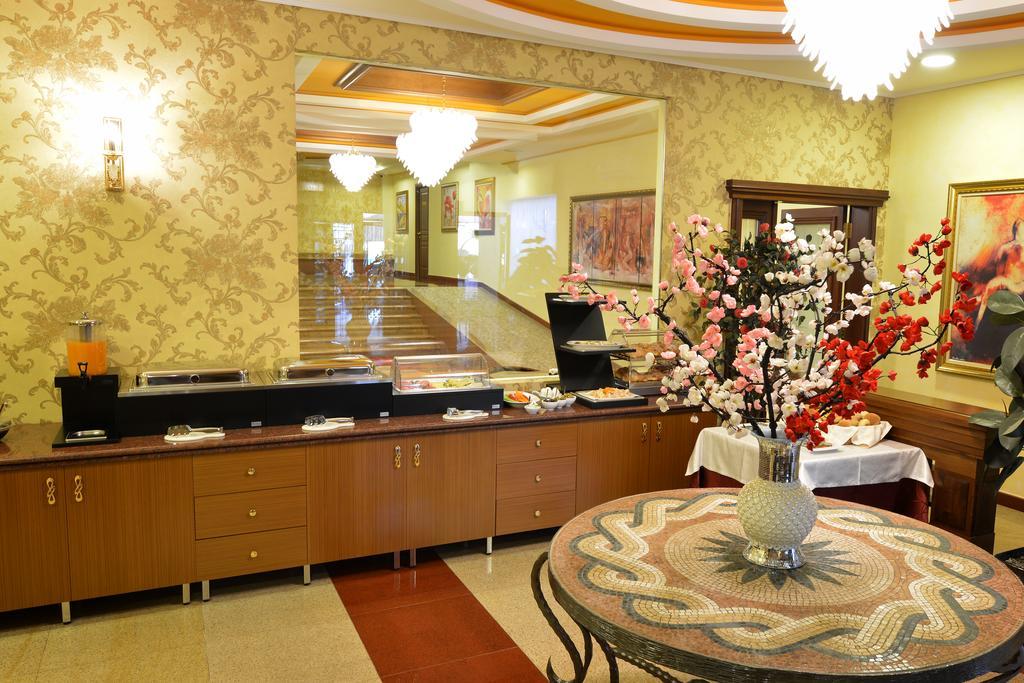 Hotel Austria Tirana